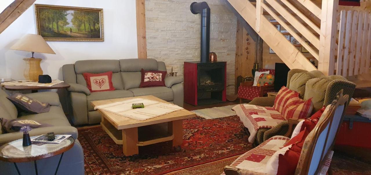 Ferme Savoyarde Renovee 2 Chambres لي كارو داراش المظهر الخارجي الصورة