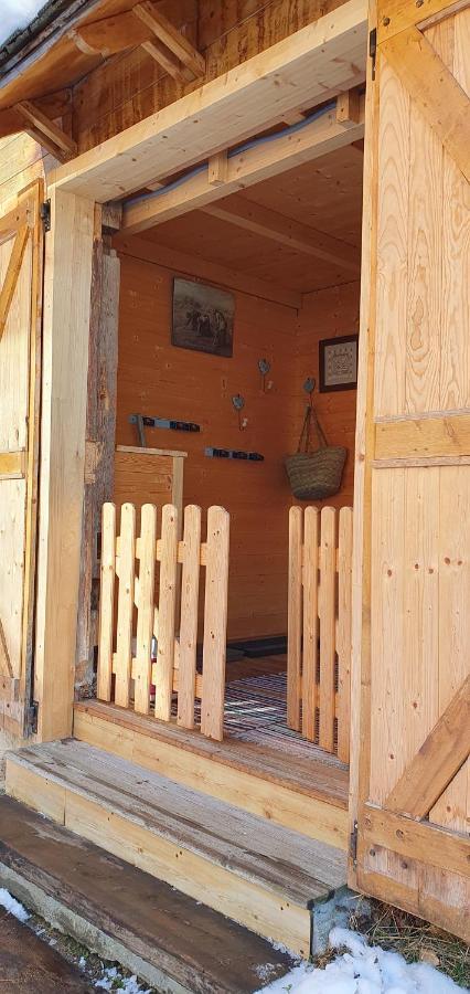 Ferme Savoyarde Renovee 2 Chambres لي كارو داراش المظهر الخارجي الصورة