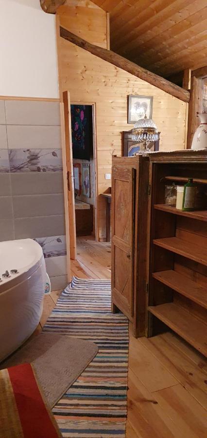 Ferme Savoyarde Renovee 2 Chambres لي كارو داراش المظهر الخارجي الصورة