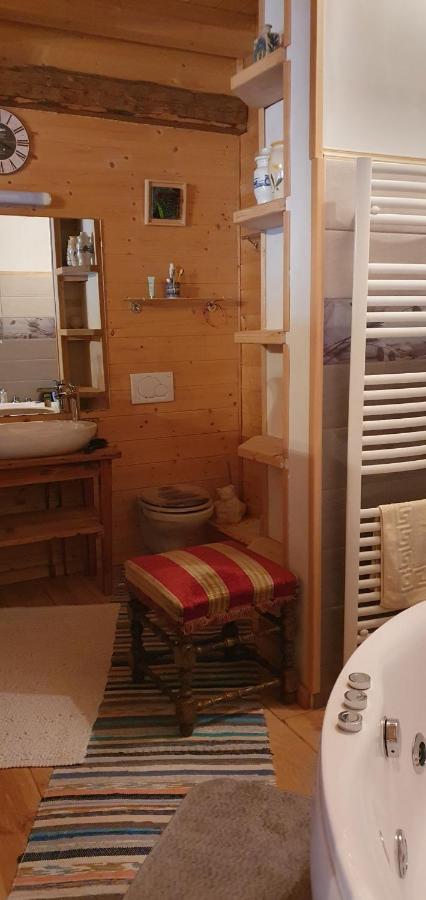 Ferme Savoyarde Renovee 2 Chambres لي كارو داراش المظهر الخارجي الصورة