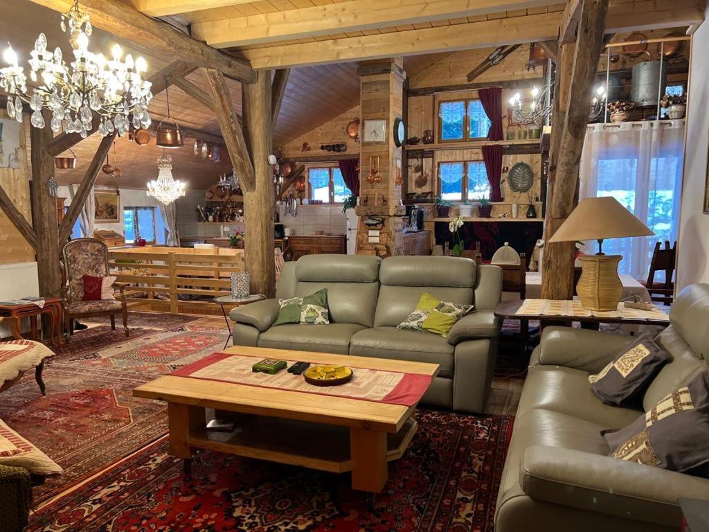 Ferme Savoyarde Renovee 2 Chambres لي كارو داراش المظهر الخارجي الصورة